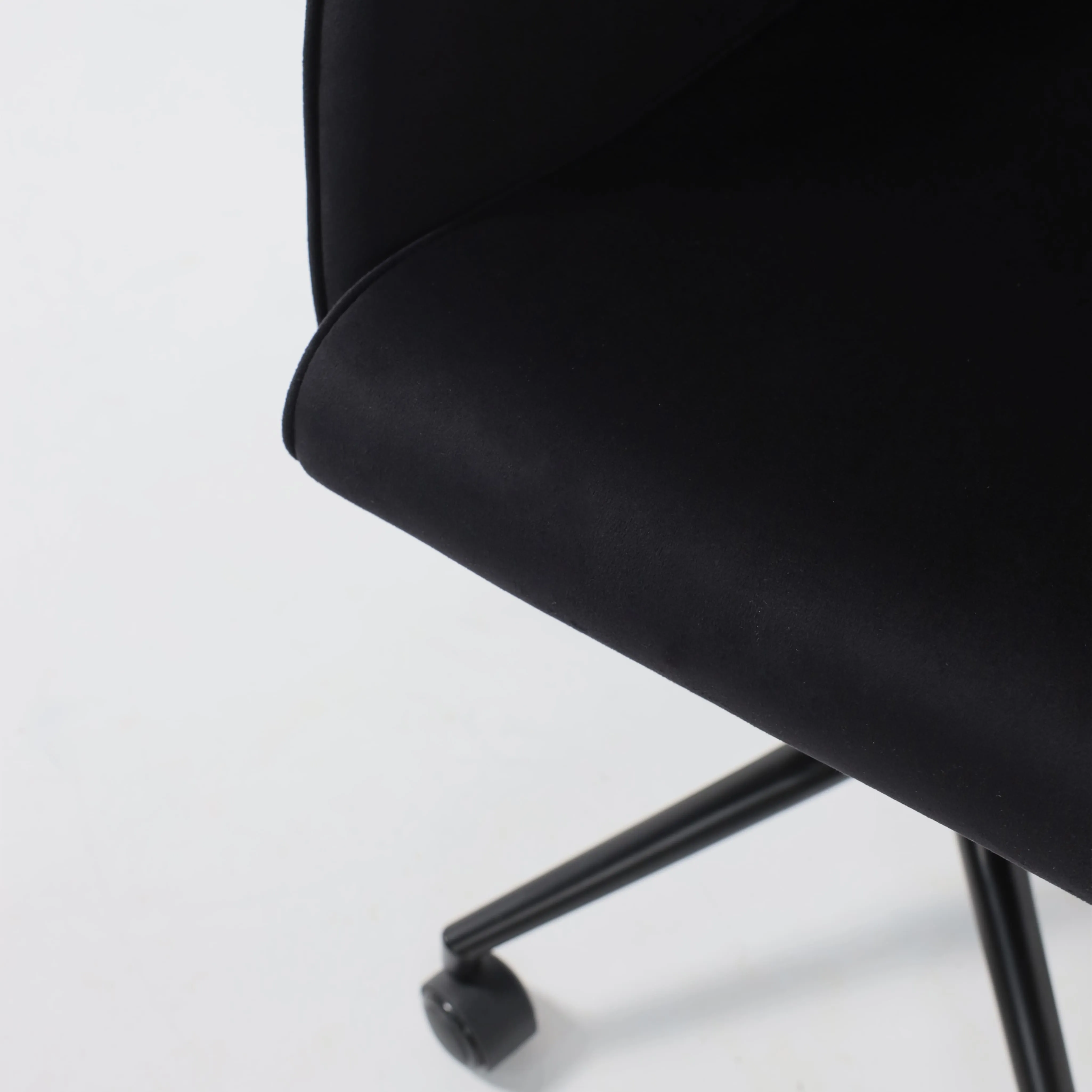 Кресло поворотное BELLA XL black, Seven 035, велюр/черный
