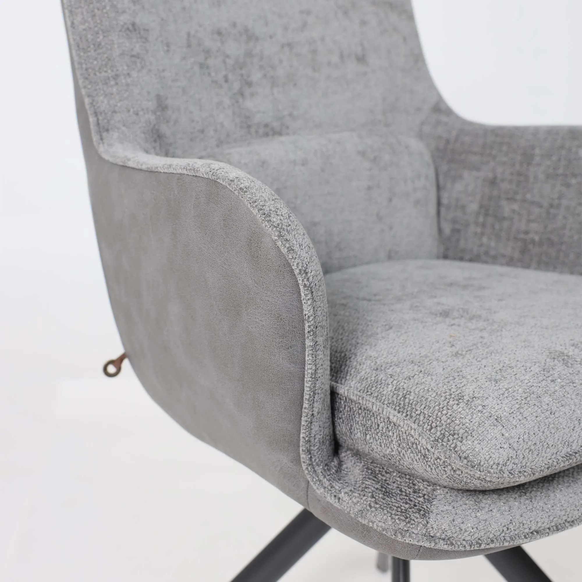 Стул TRUMP-R 360, g22 GRAPHITE шенилл LUX - Graphite замша LUX\черный